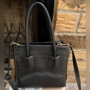 Coach Cashin 22 tote GUC